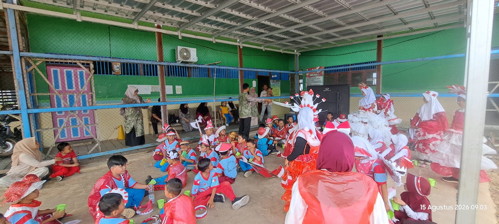 lomba busana